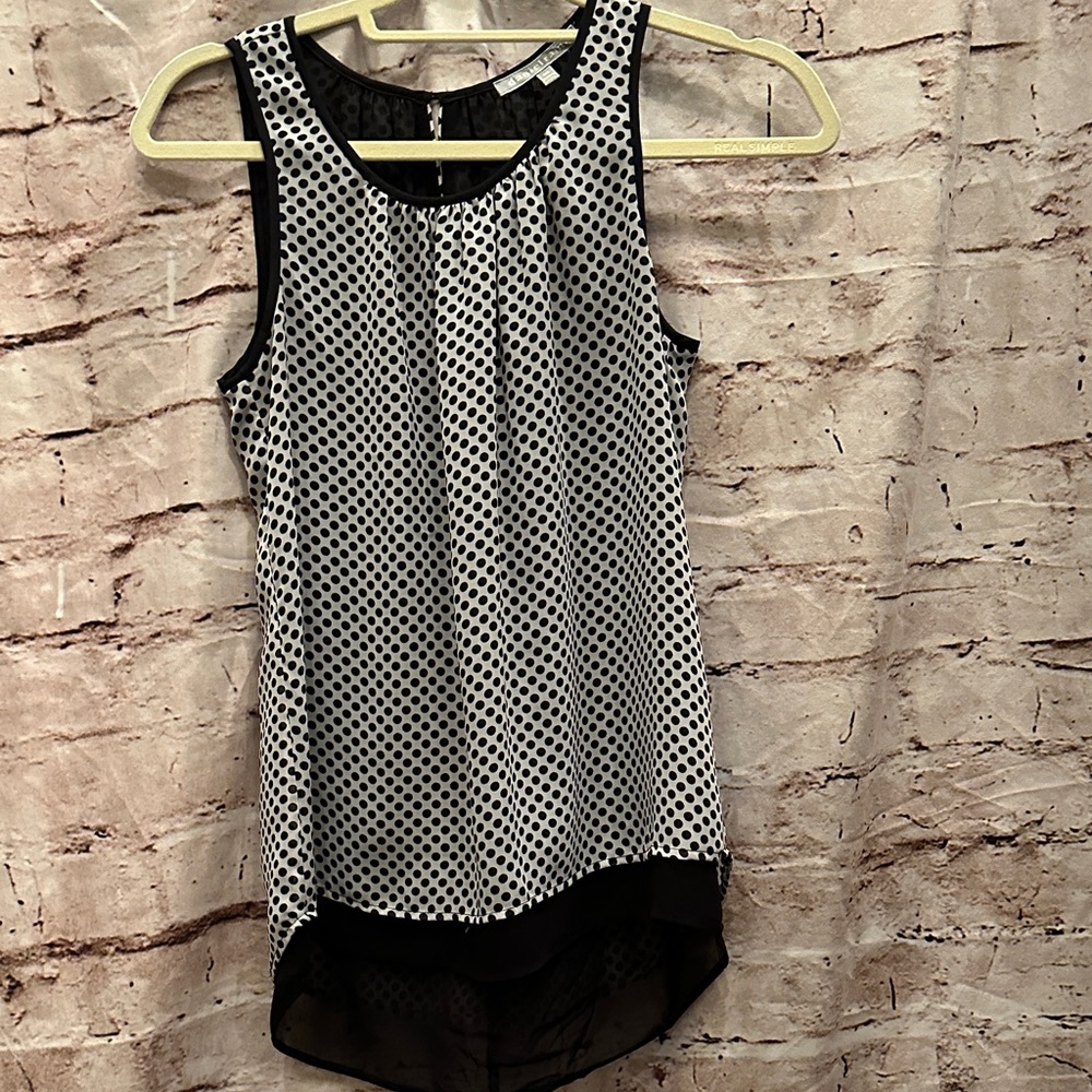 Daniel Rainn Cadez Scoop Neck Black and White Sleeveless Blouse